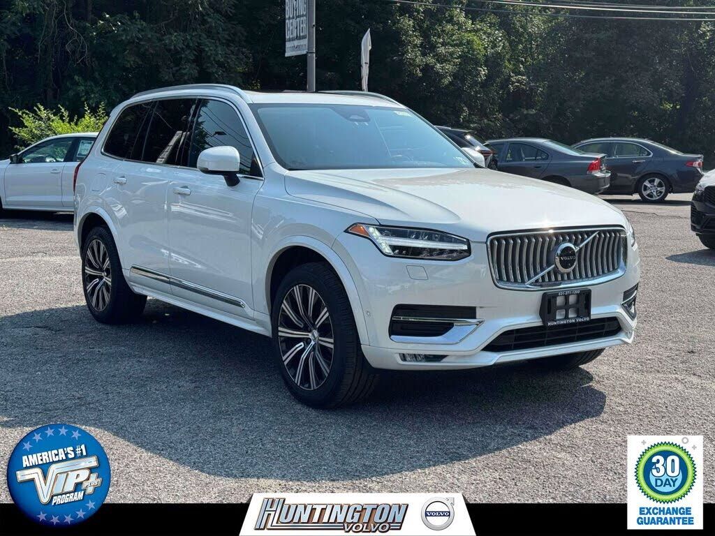 2023 VOLVO XC90