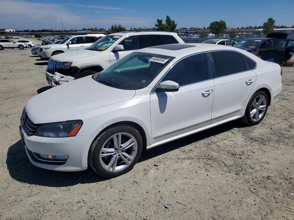 2012 VOLKSWAGEN Passat