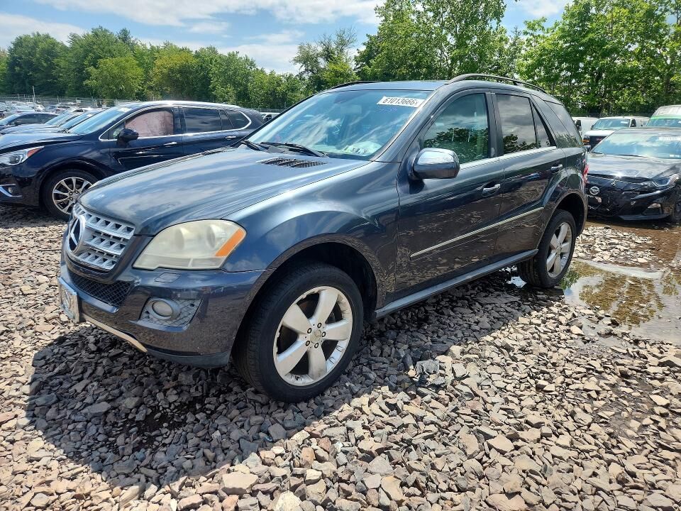 2010 MERCEDES-BENZ M-Class