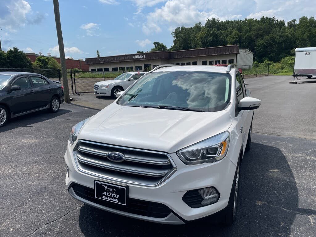 2017 FORD Escape