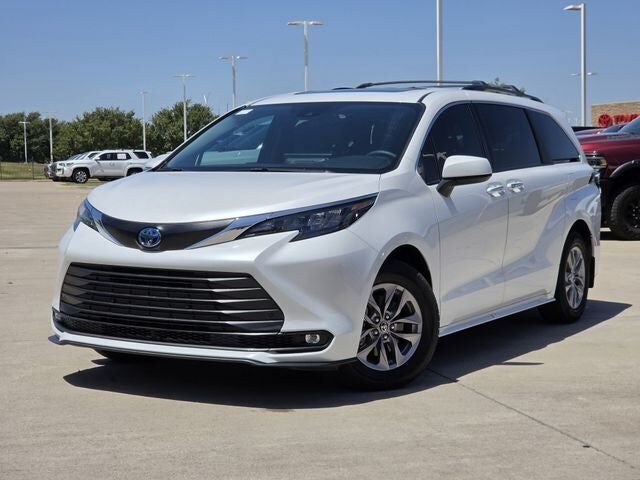 2025 TOYOTA Sienna