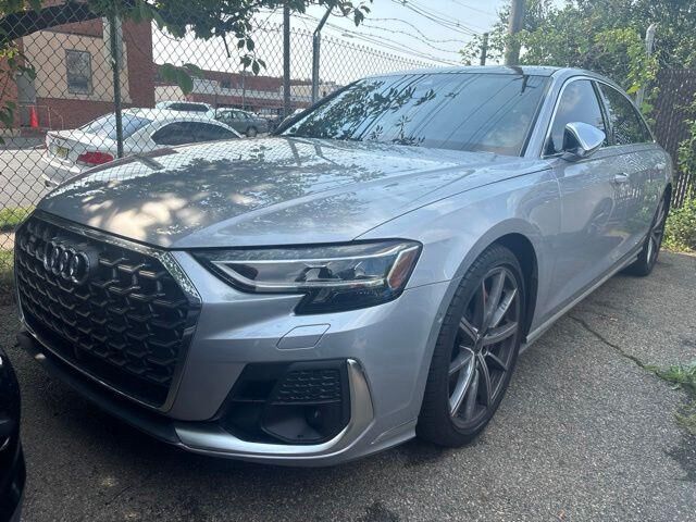 2023 AUDI S8