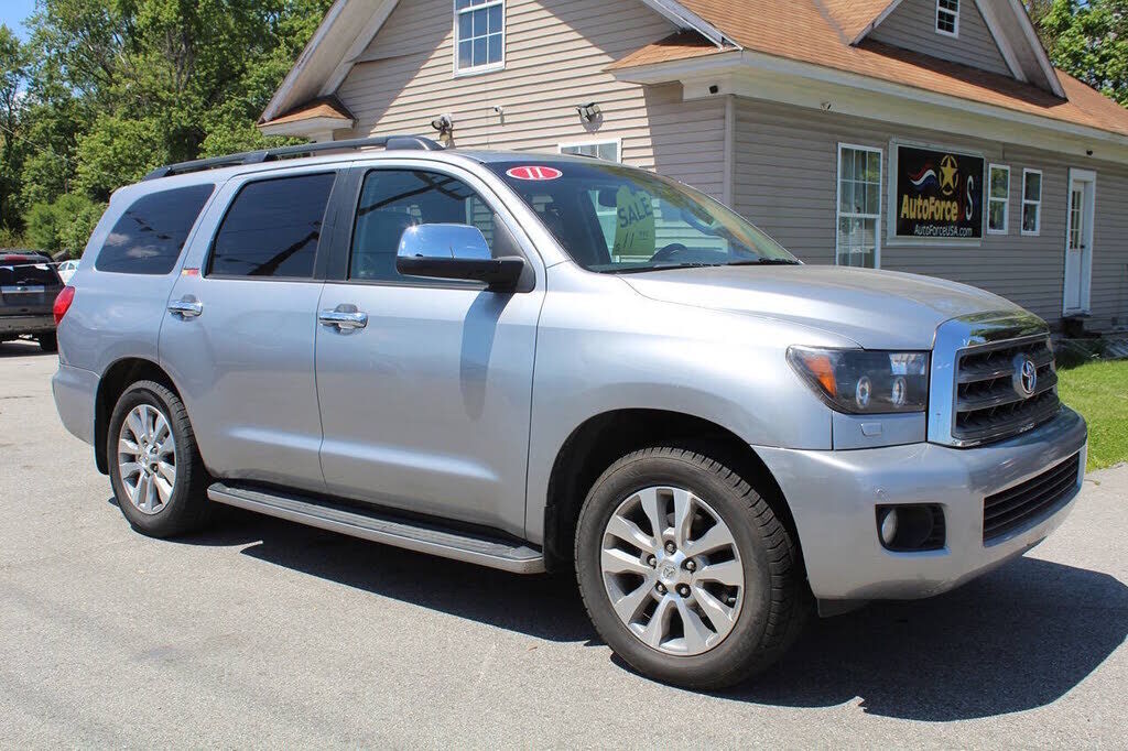 2011 TOYOTA Sequoia