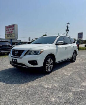 2017 NISSAN Pathfinder