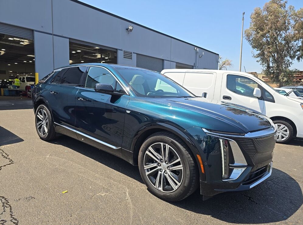 2024 CADILLAC Lyriq