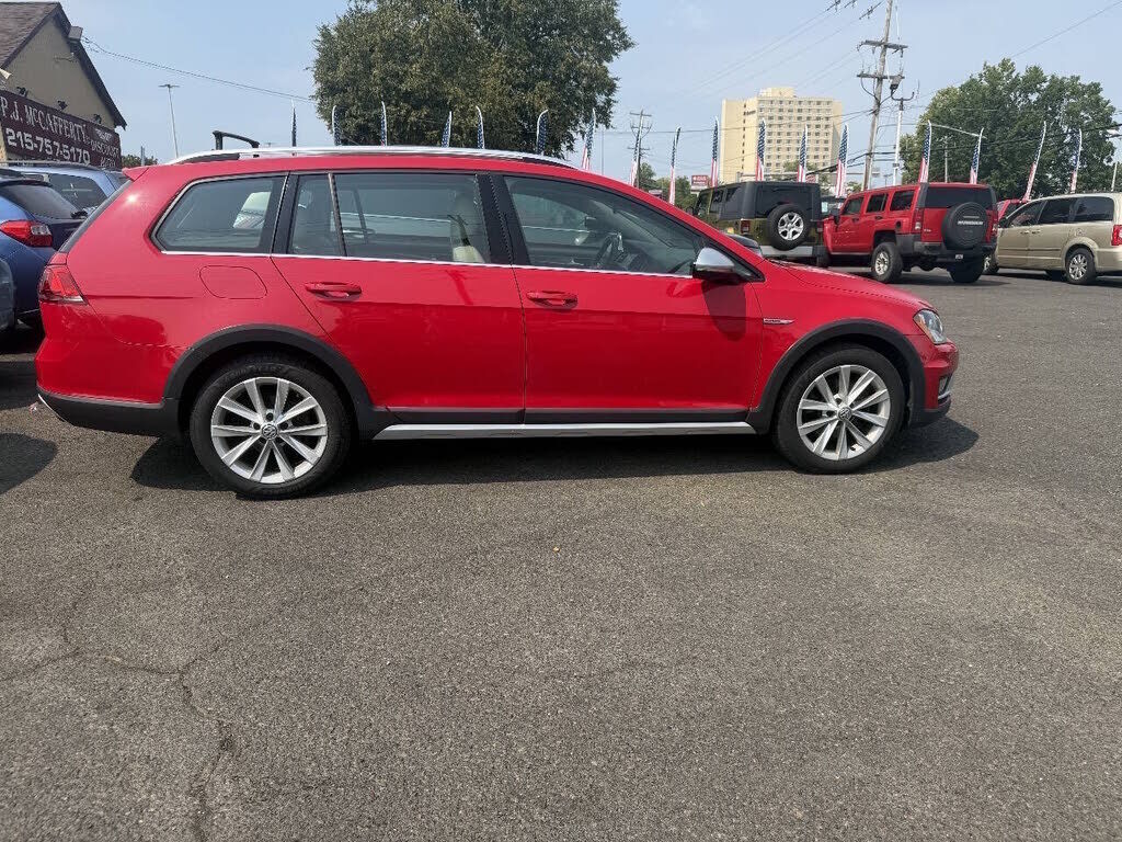 2017 VOLKSWAGEN Golf Alltrack