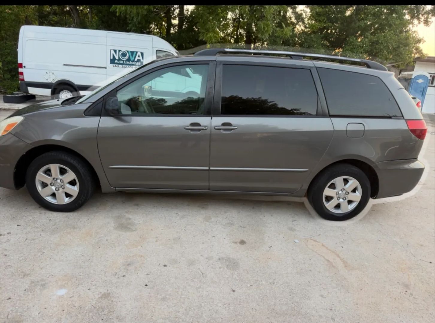 2004 TOYOTA Sienna