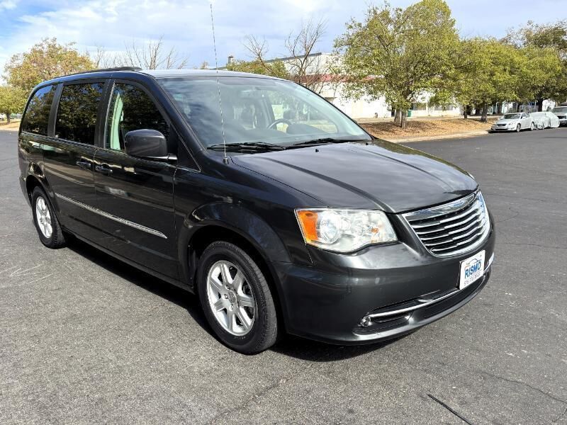 2012 CHRYSLER Town and Country