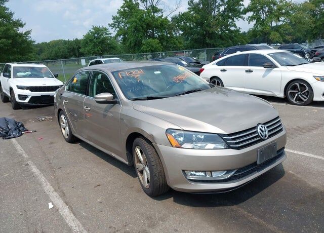 2015 VOLKSWAGEN Passat