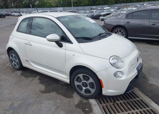 2015 FIAT 500