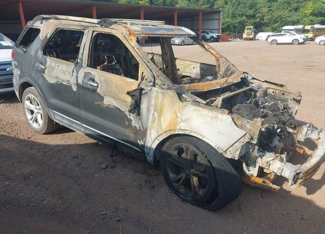 2015 FORD Explorer