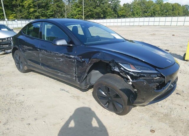 2024 TESLA Model 3