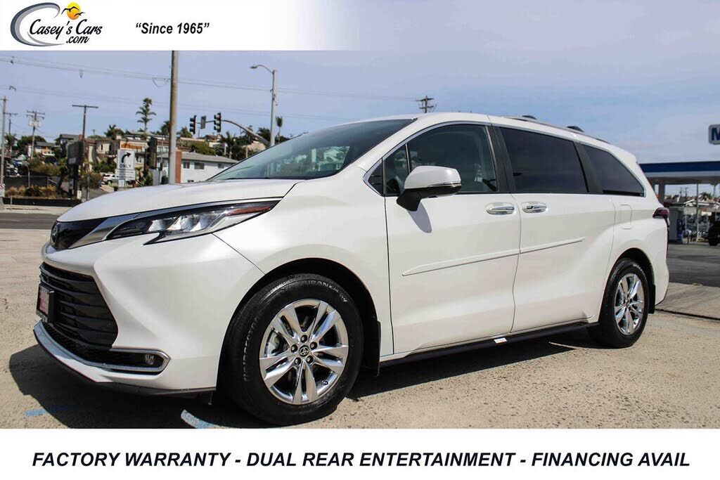 2024 TOYOTA Sienna