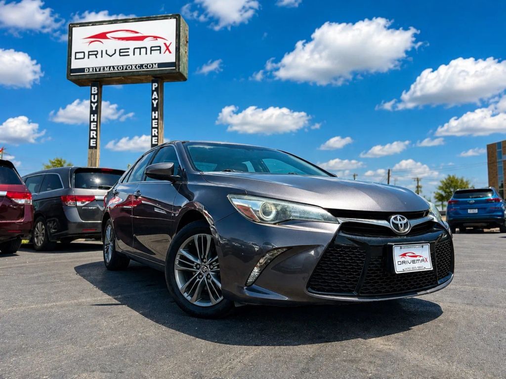 2016 TOYOTA Camry