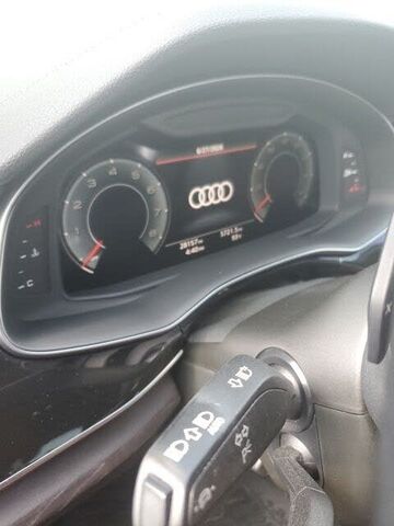 2023 AUDI Q8