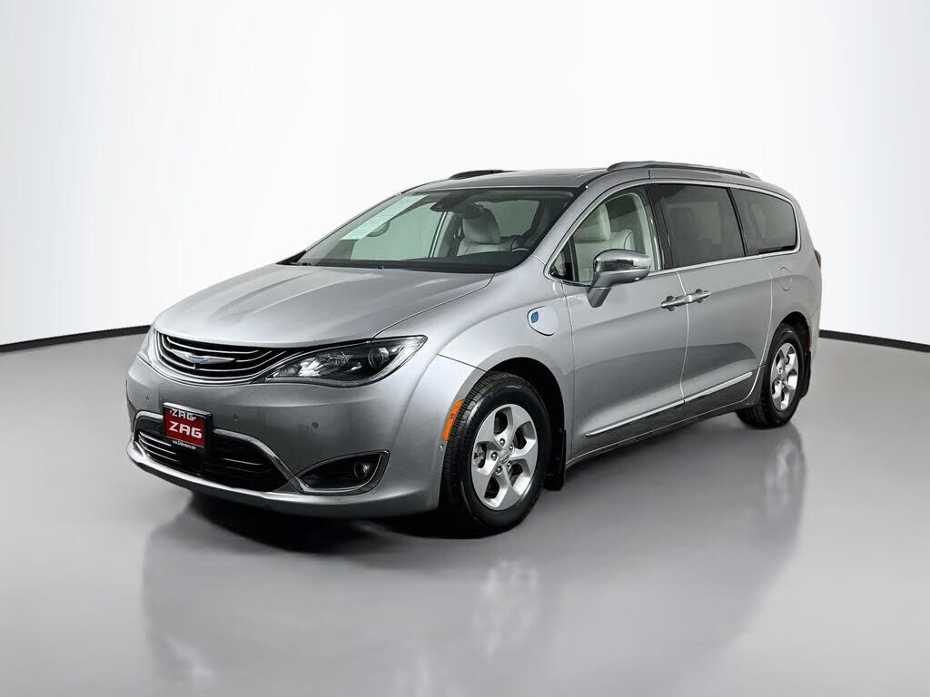 2017 CHRYSLER Pacifica