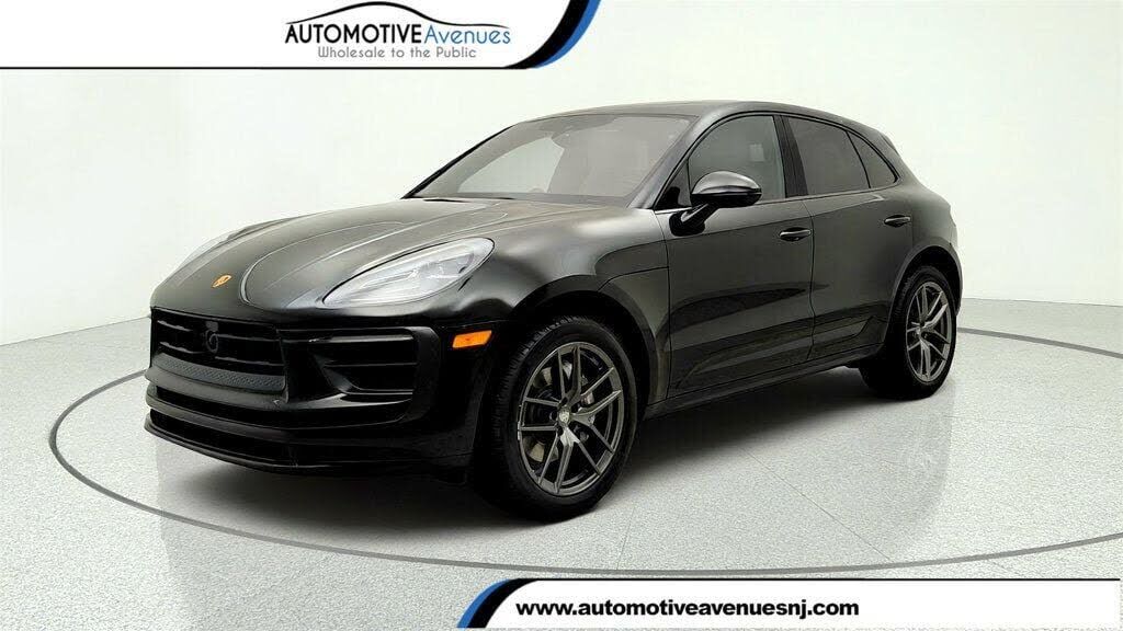 2023 PORSCHE Macan