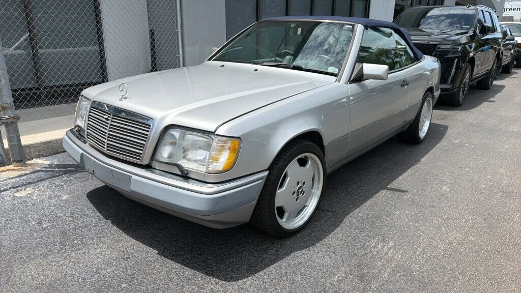 1995 MERCEDES-BENZ E-Class