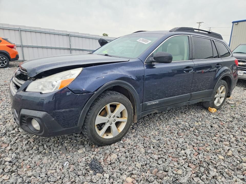 2014 SUBARU Outback