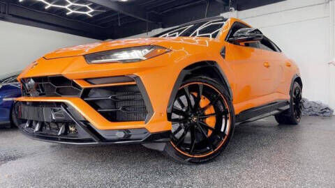 2021 LAMBORGHINI URUS