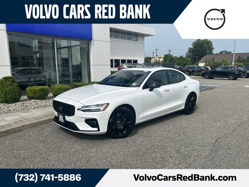 2023 VOLVO S60