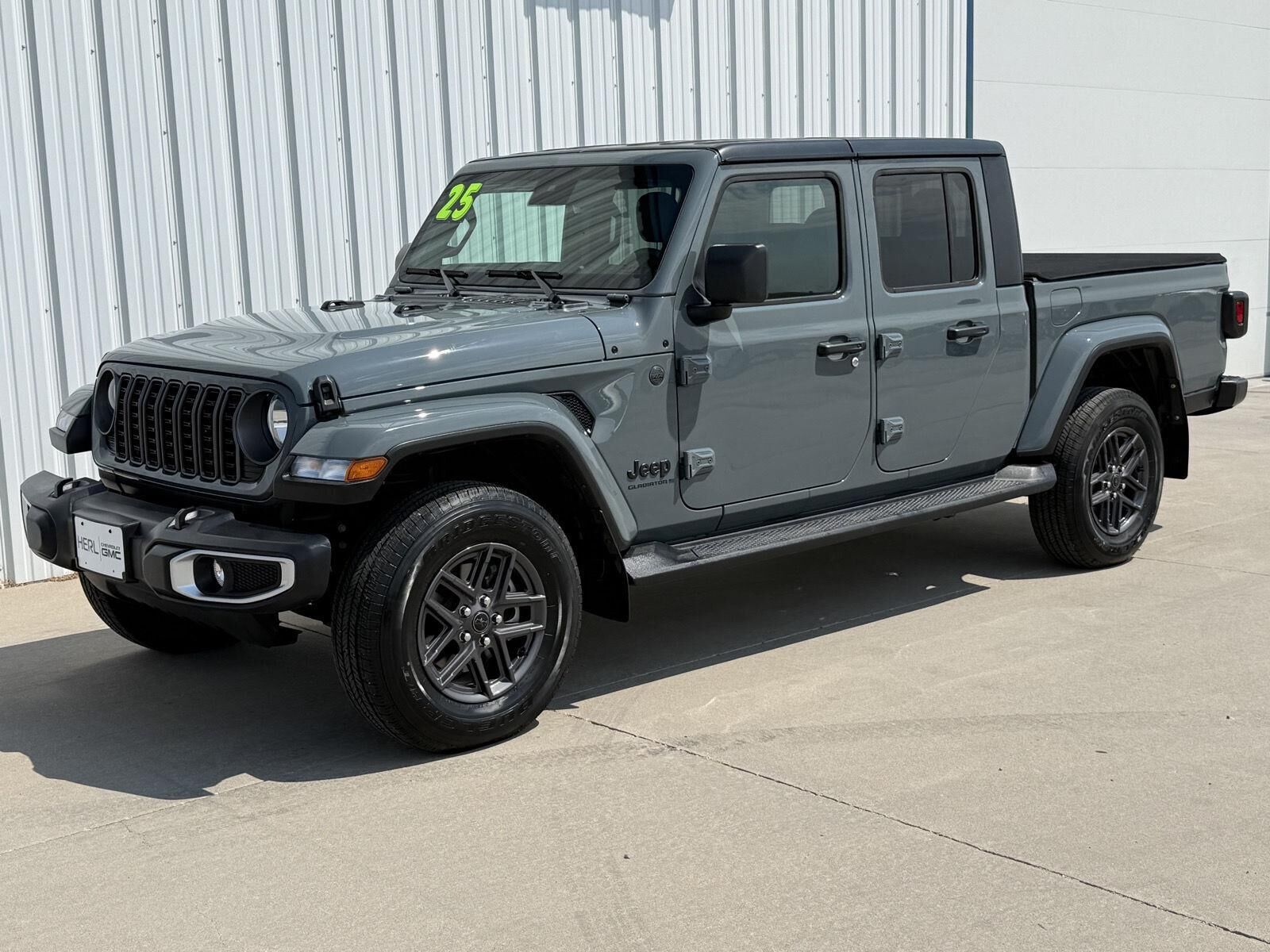 2025 JEEP Gladiator