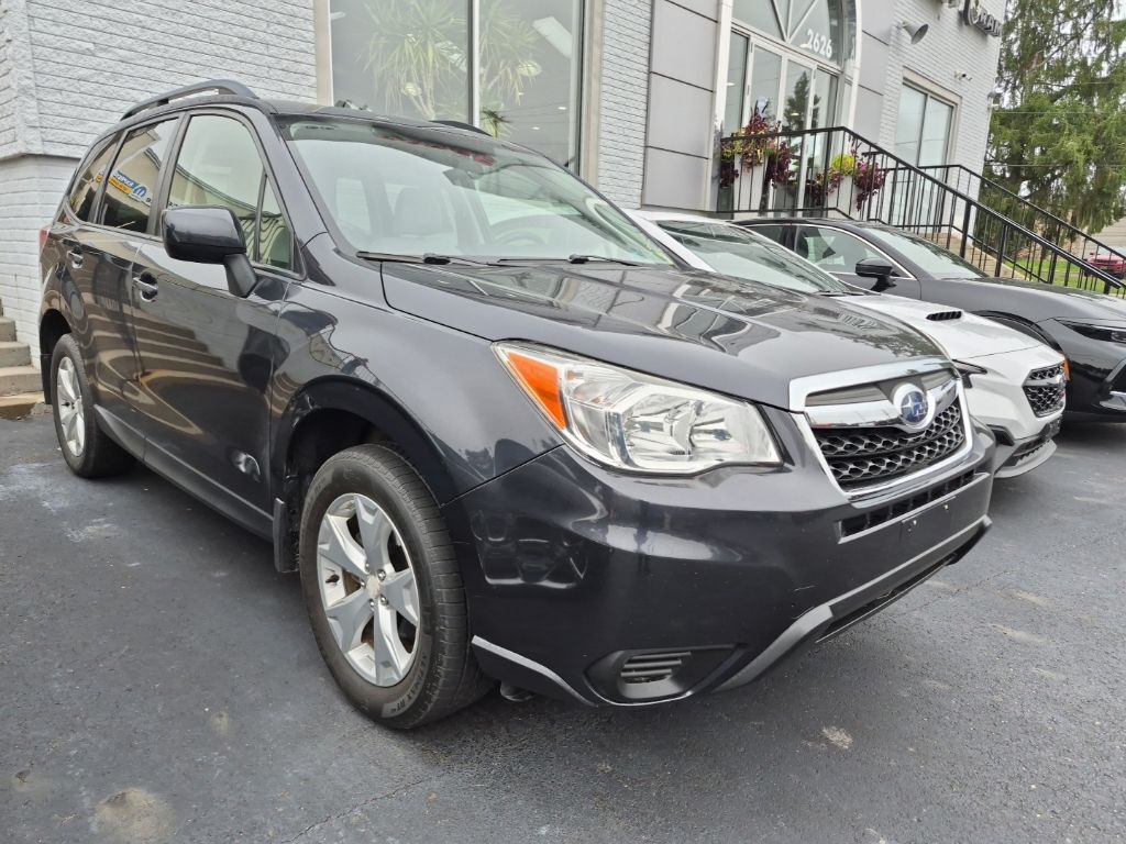 2016 SUBARU Forester