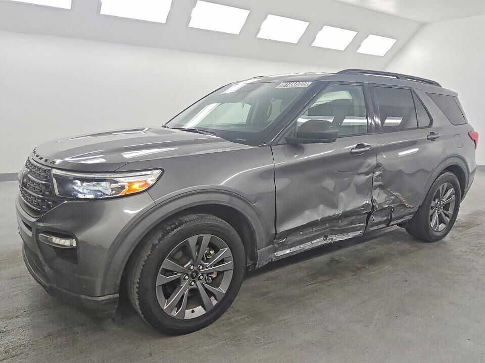 2021 FORD Explorer