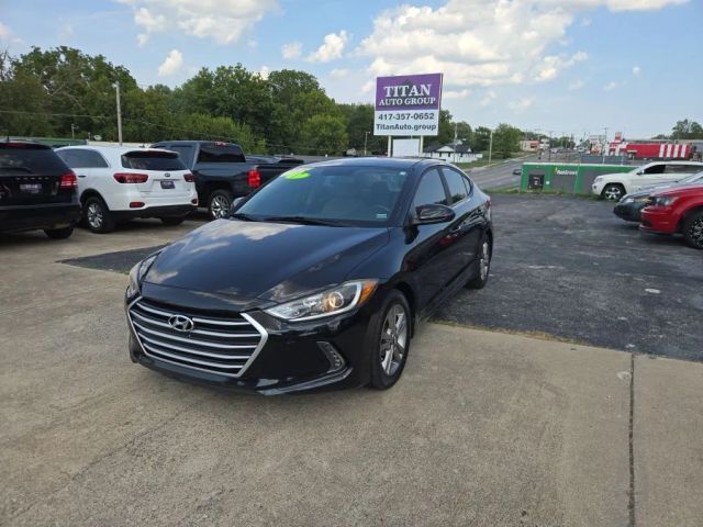 2017 HYUNDAI Elantra
