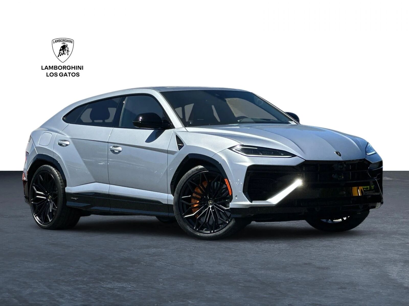 2026 LAMBORGHINI URUS