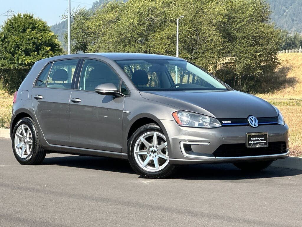 2016 VOLKSWAGEN e-Golf