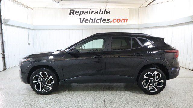 2025 CHEVROLET Trax