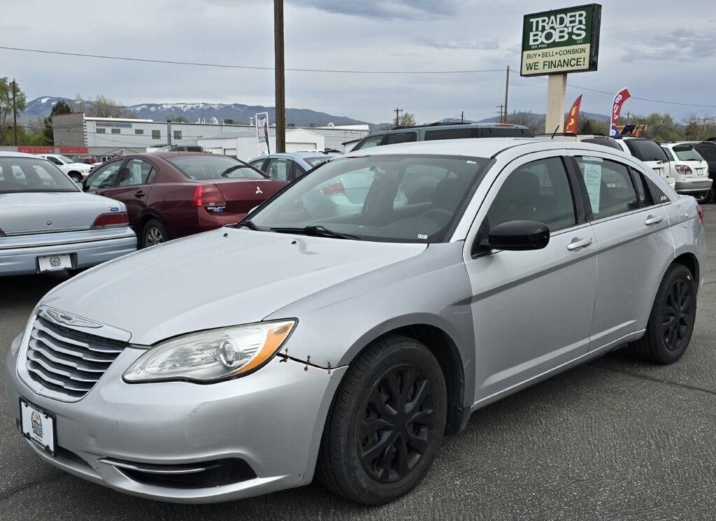 2012 CHRYSLER 200