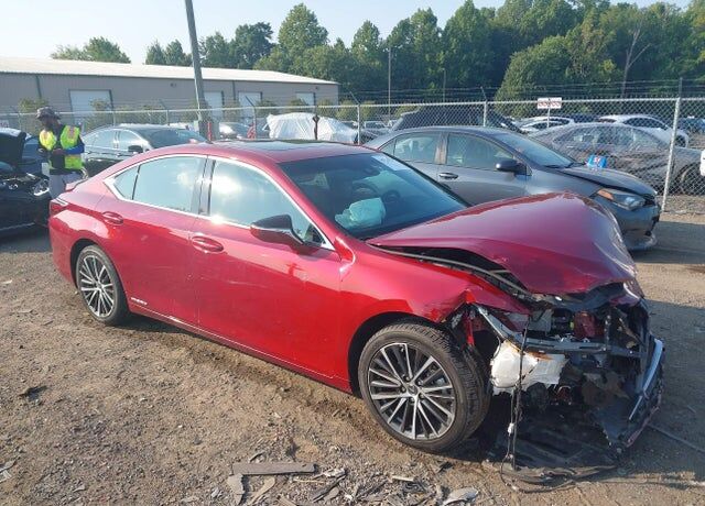 2022 LEXUS ES