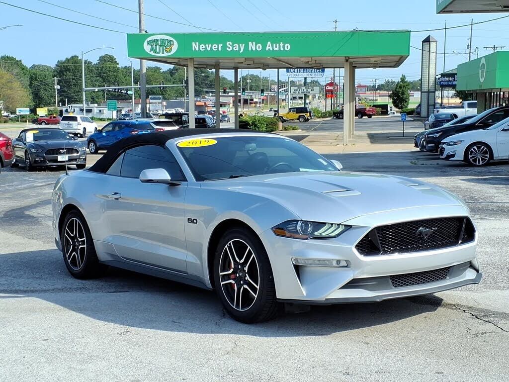2019 FORD Mustang