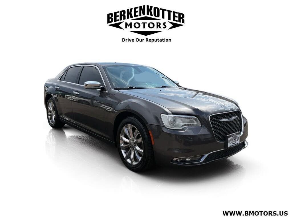 2019 CHRYSLER 300