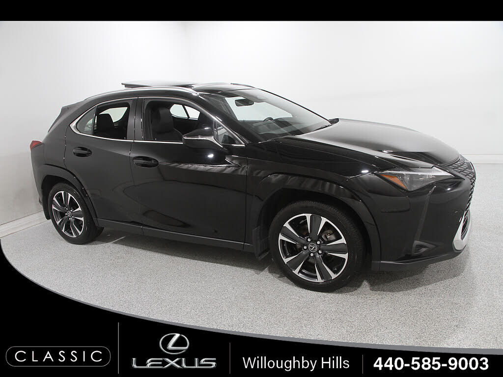2025 LEXUS UX