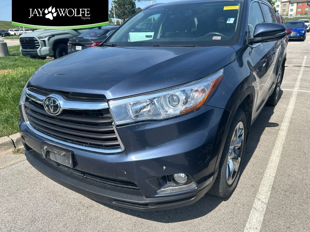 2016 TOYOTA Highlander