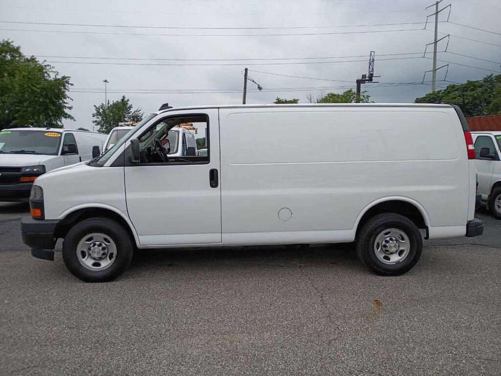 2020 CHEVROLET Express