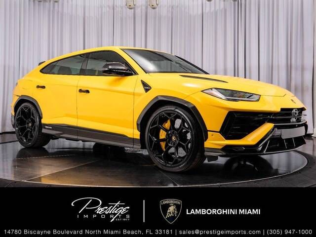 2024 LAMBORGHINI URUS