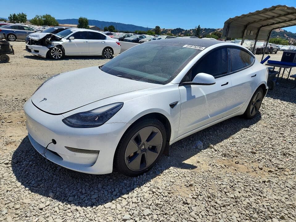 2022 TESLA Model 3