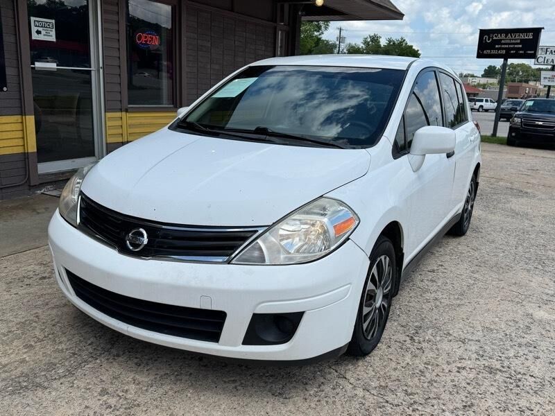 2011 NISSAN Versa