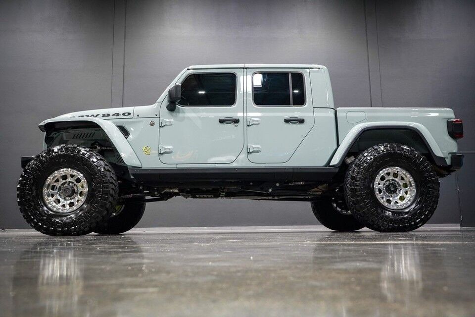 2023 JEEP Gladiator