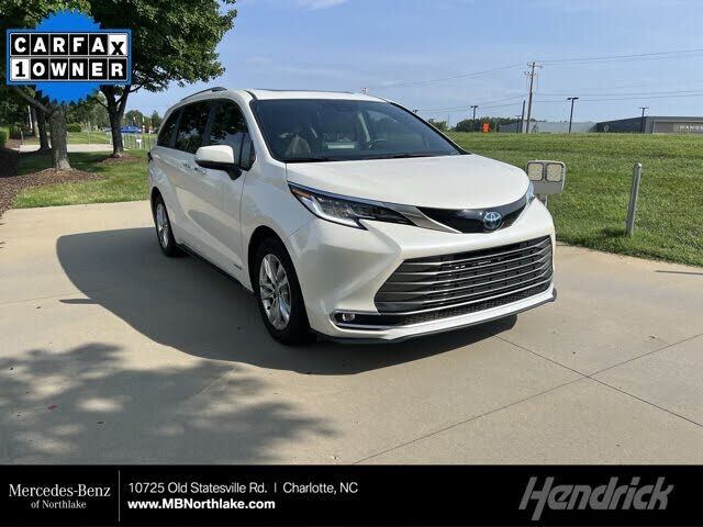 2021 TOYOTA Sienna