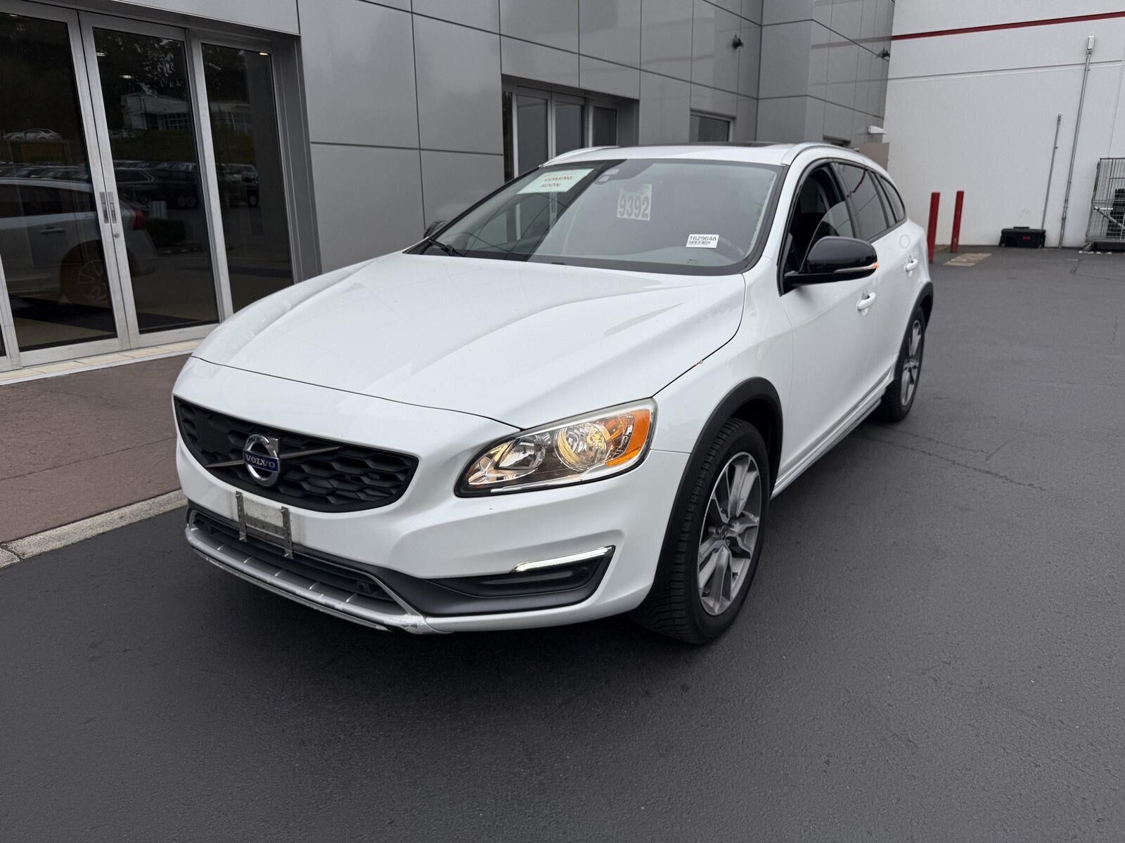 2016 VOLVO V60CC
