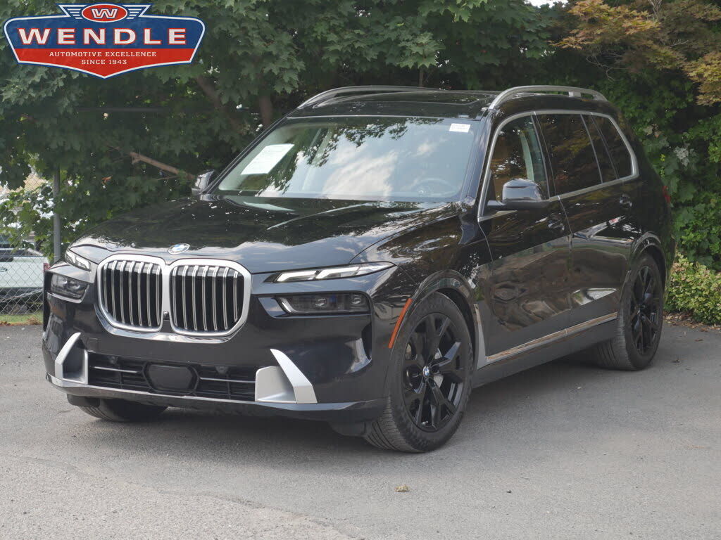 2023 BMW X7