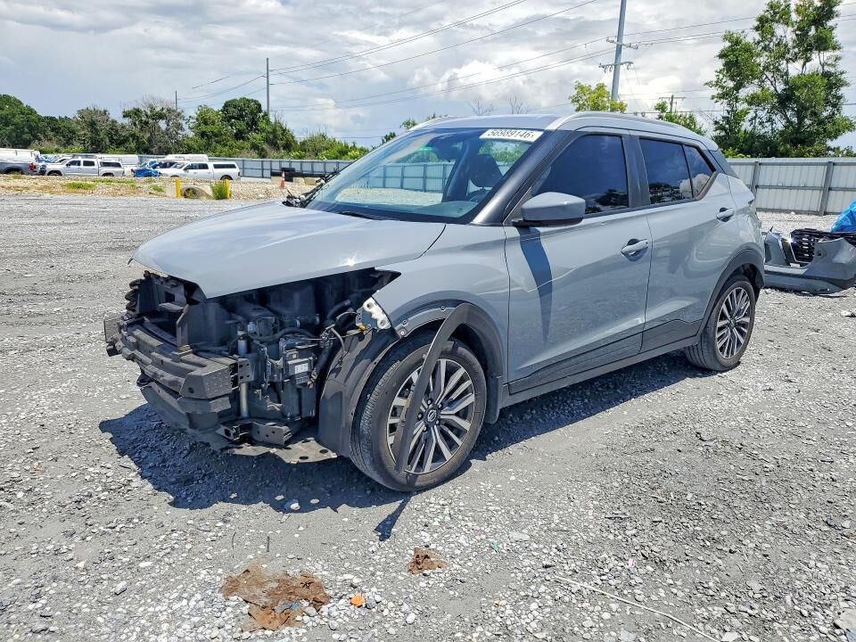 2021 NISSAN Kicks