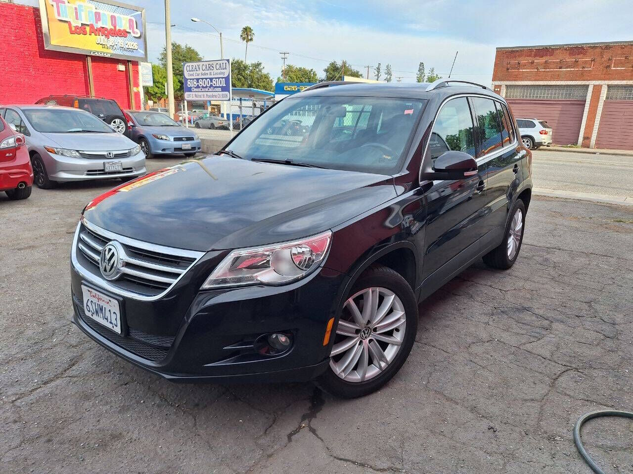 2011 VOLKSWAGEN Tiguan