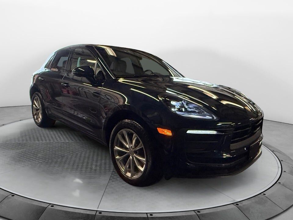 2022 PORSCHE Macan