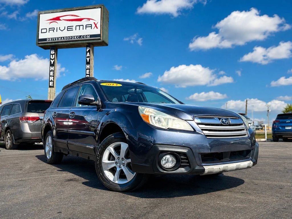 2014 SUBARU Outback